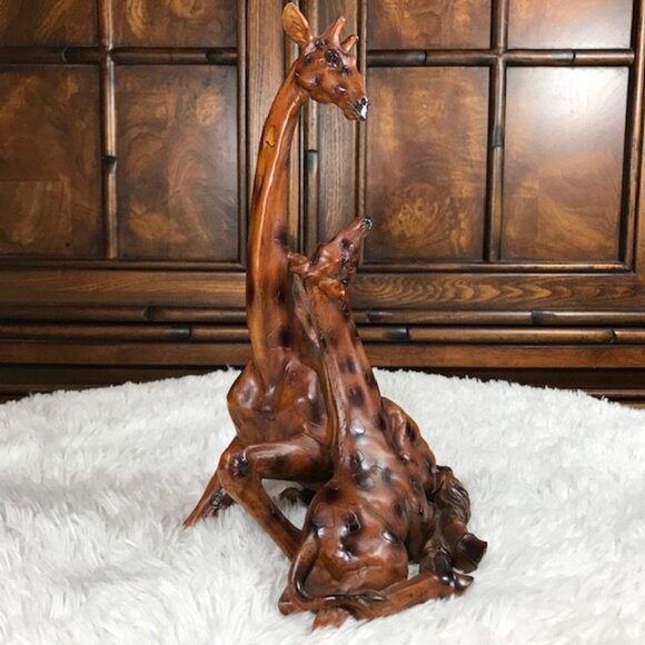 NWOT Mother Giraffe and Calf Premium Resin Wood Painted Statue - Picture 2 of 14